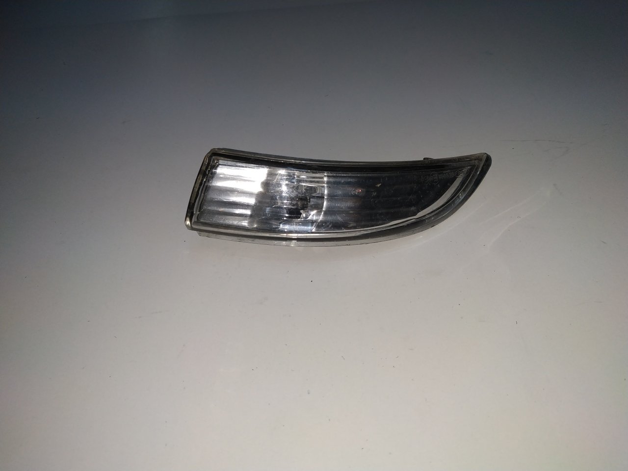 FORD FİESTA AYNA SİNYALİ SOL
