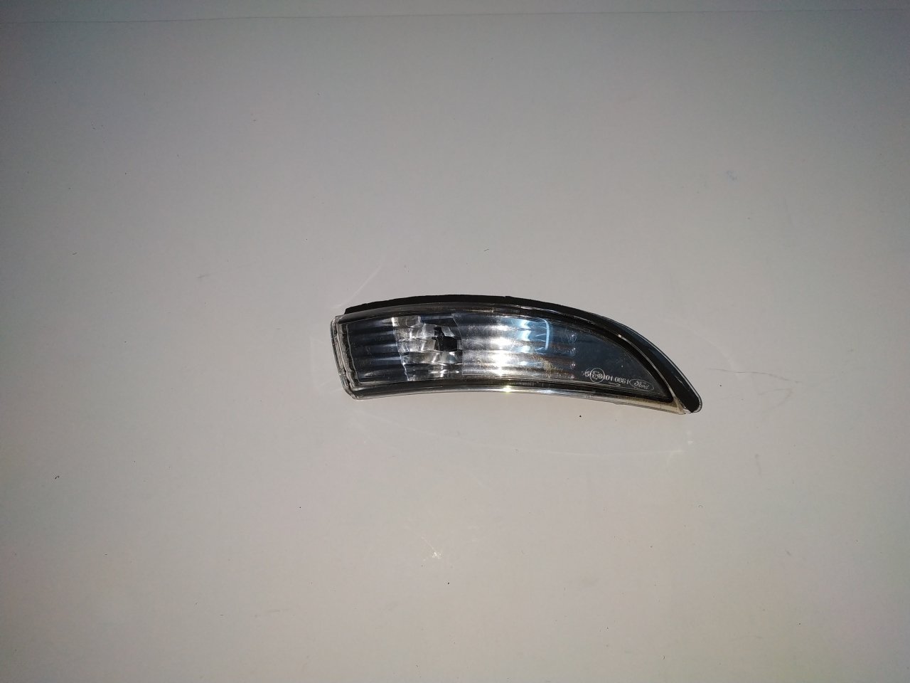 FORD FİESTA AYNA SİNYALİ SAĞ